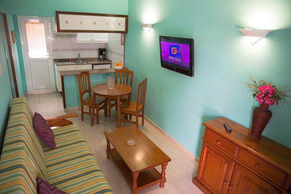 Entry 24 Image 7